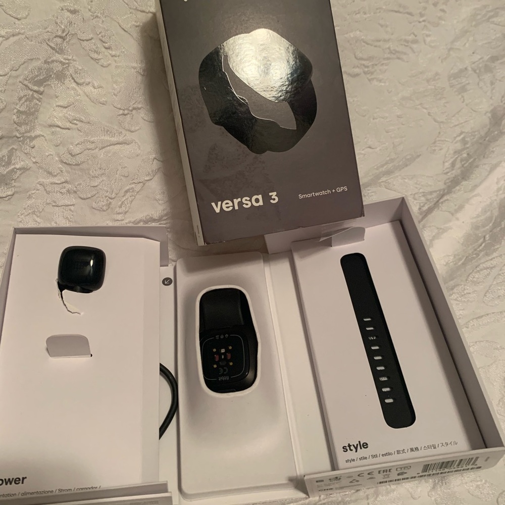 Black Versa 3 Smartwatch with GPS
